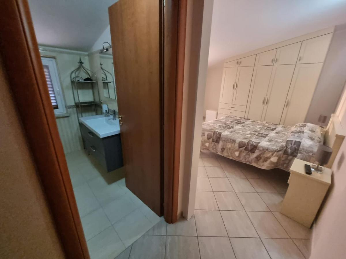 B&B E Casa Vacanza Al Castello Роччелла-Ионика Экстерьер фото