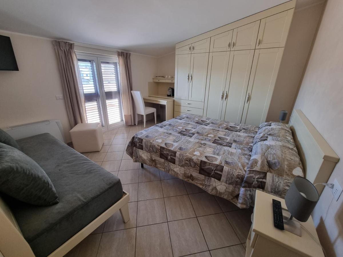 B&B E Casa Vacanza Al Castello Роччелла-Ионика Экстерьер фото