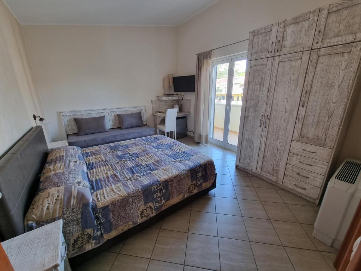 B&B E Casa Vacanza Al Castello Роччелла-Ионика Экстерьер фото