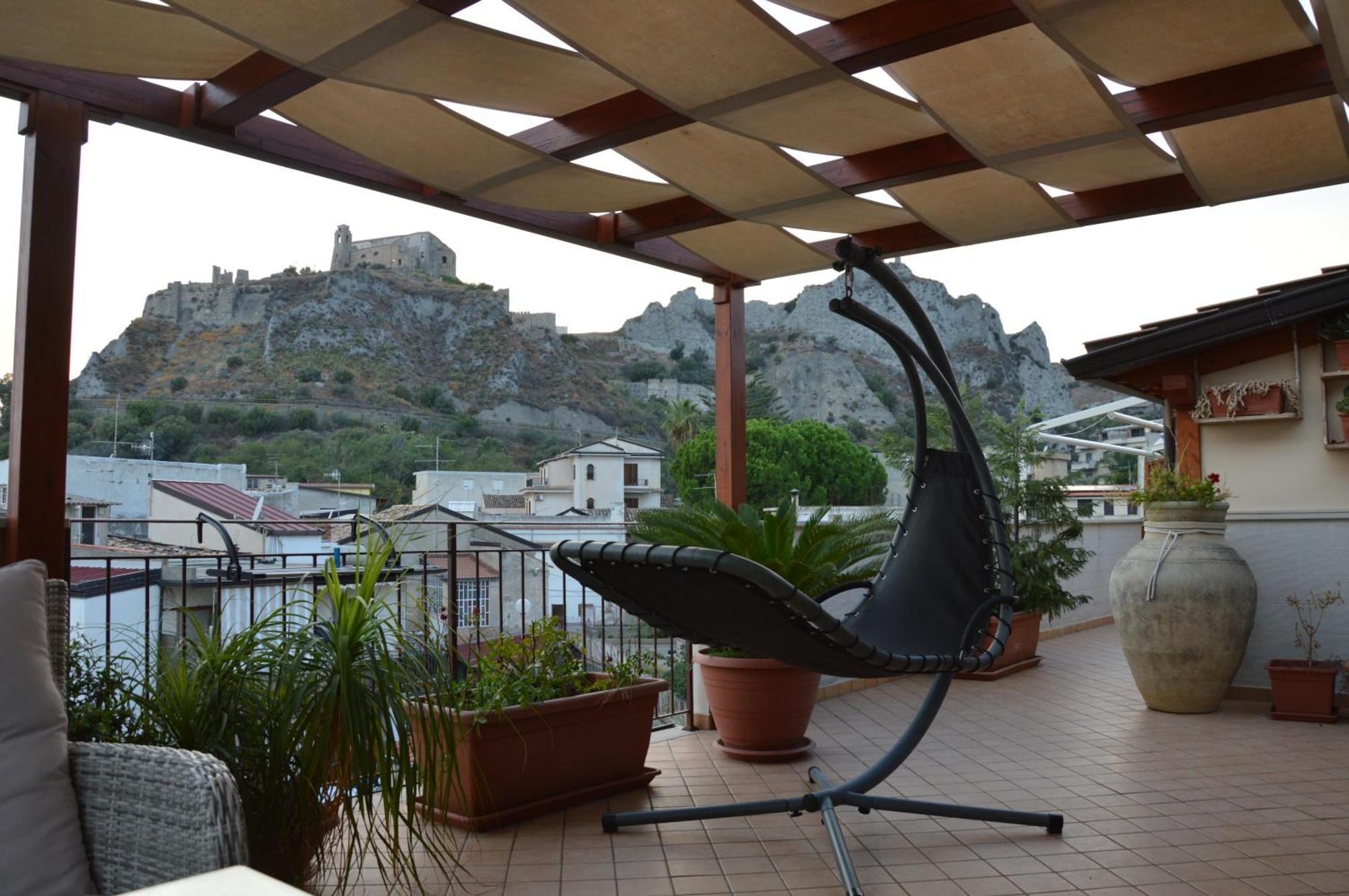 B&B E Casa Vacanza Al Castello Роччелла-Ионика Экстерьер фото
