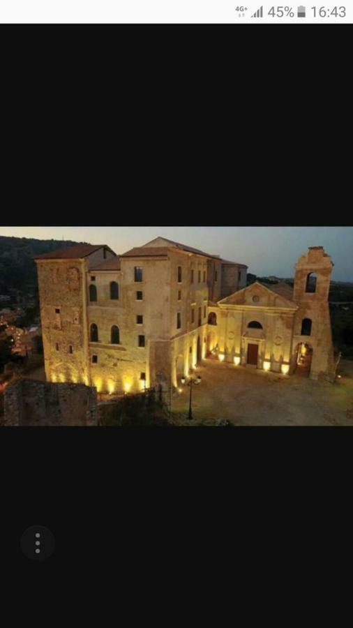 B&B E Casa Vacanza Al Castello Роччелла-Ионика Экстерьер фото