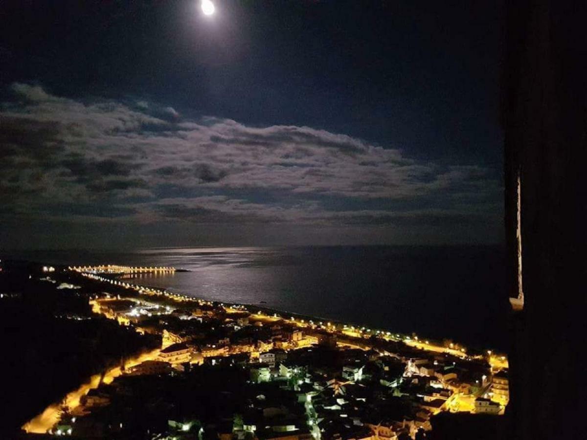 B&B E Casa Vacanza Al Castello Роччелла-Ионика Экстерьер фото
