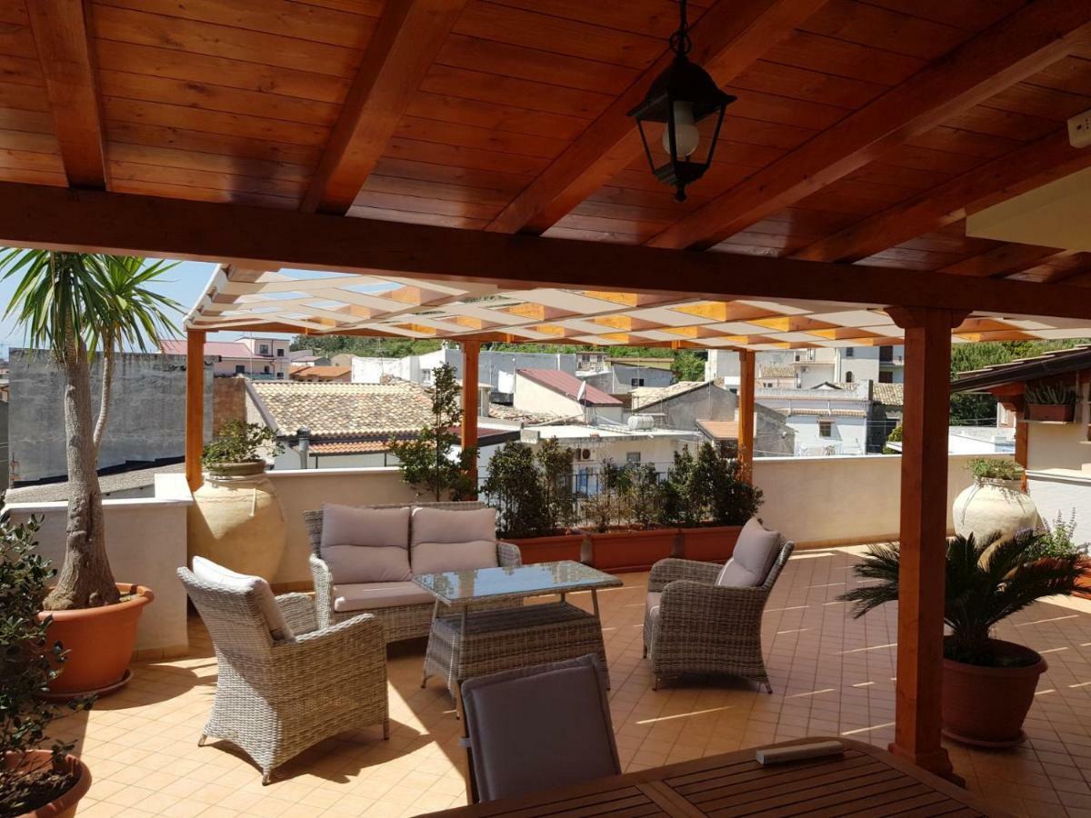 B&B E Casa Vacanza Al Castello Роччелла-Ионика Экстерьер фото